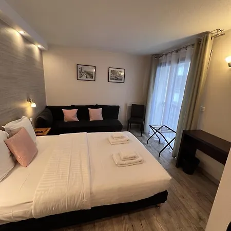 Au Bec Fin Hotel Aix-les-Bains Habitación foto